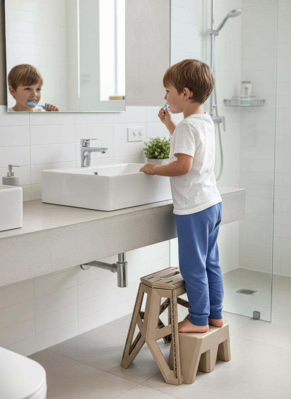 SMART STEP in bagno: sgabello per bambini al lavandino