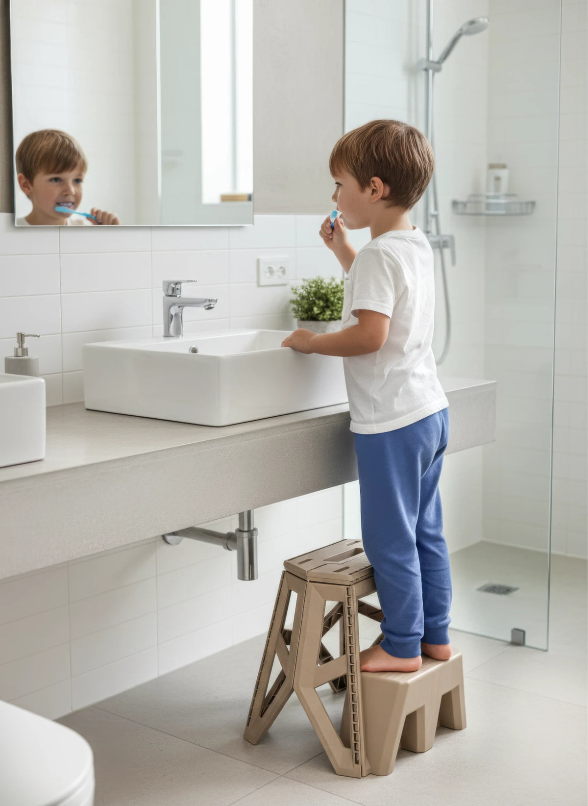 SMART STEP in bagno: sgabello per bambini al lavandino